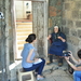 Репортер  «Арменпресс» берет интервью у местной долгожительницы. 