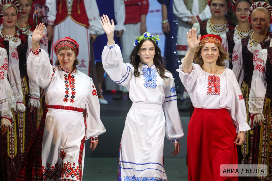 В Минске открылся V Фестиваль искусств белорусов мира