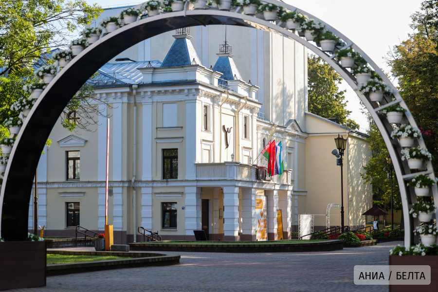 В Гродно открылся V открытый фестиваль кукольных театров "Лялькi над Нёманам'"